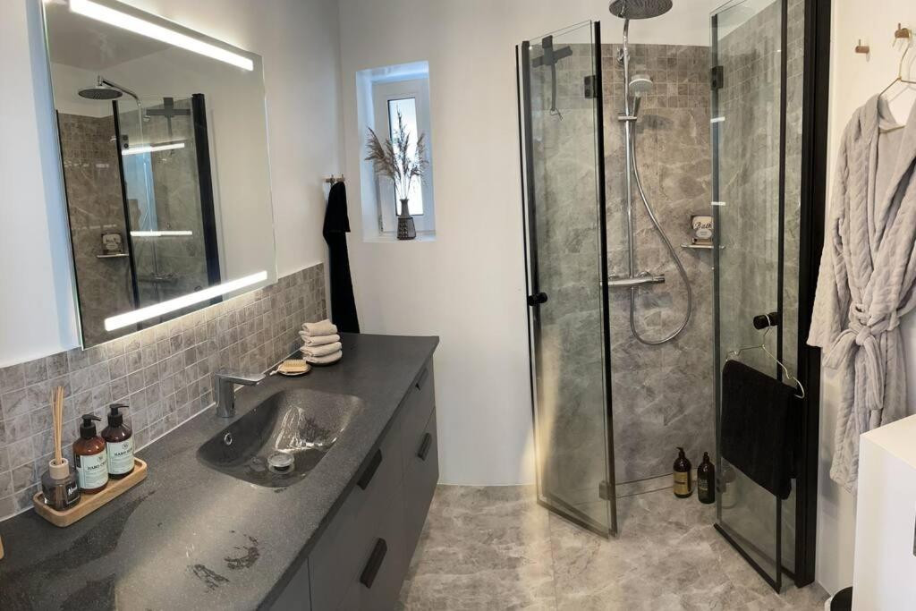 Luksus Hus I 1St Raekke, All-Incl Top Komfort Med Spa Og Skov Strøby Ladeplads 외부 사진